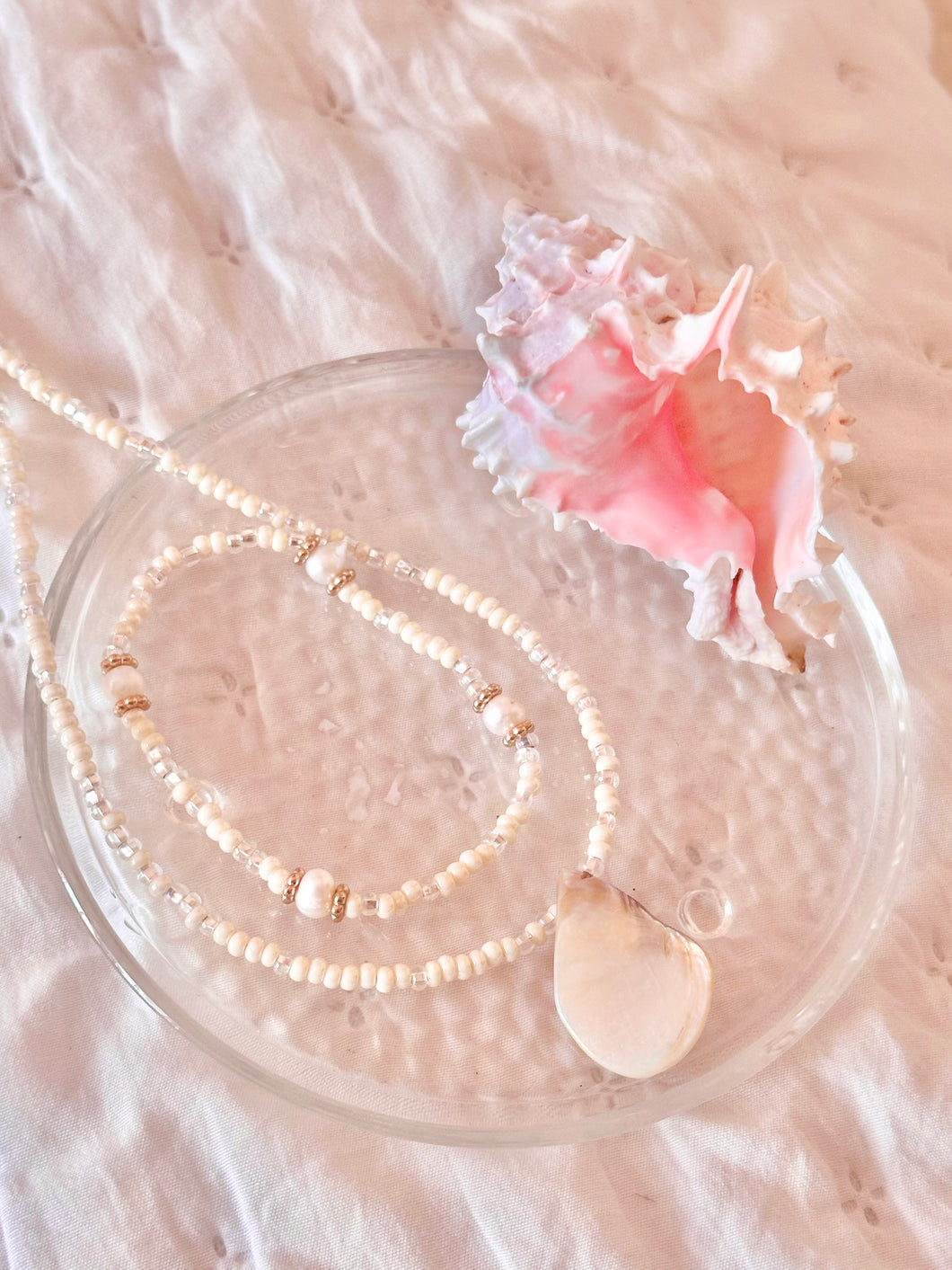 Seashell pendent set