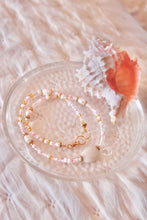 Load image into Gallery viewer, Pink seed bead shell necklace
